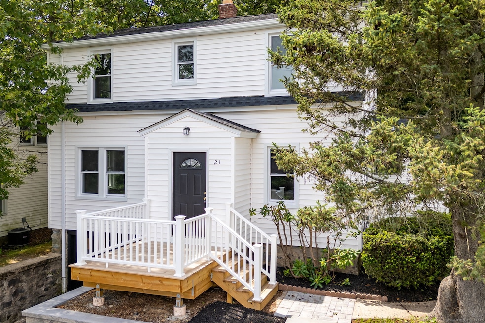 21 Whittlesey Ave, Waterbury, CT 06706 - photo 1