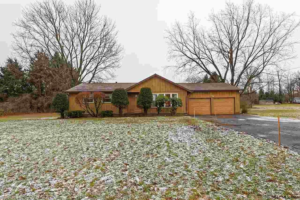 537 Randall Rd, Ballston Spa, NY 12020 - photo 1