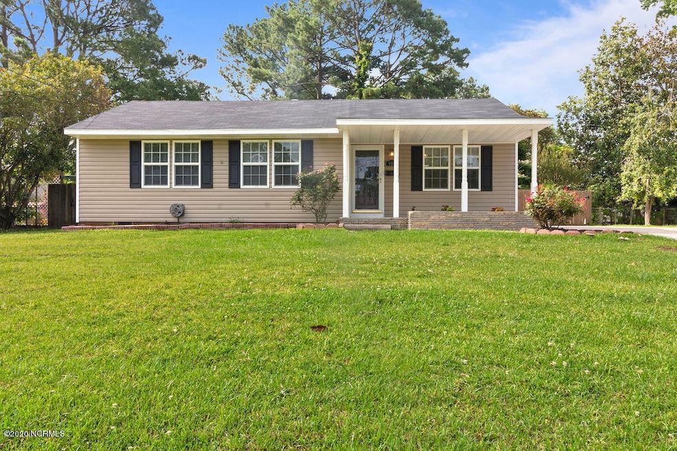 900 School St, Jacksonville, NC 28540 - photo 1