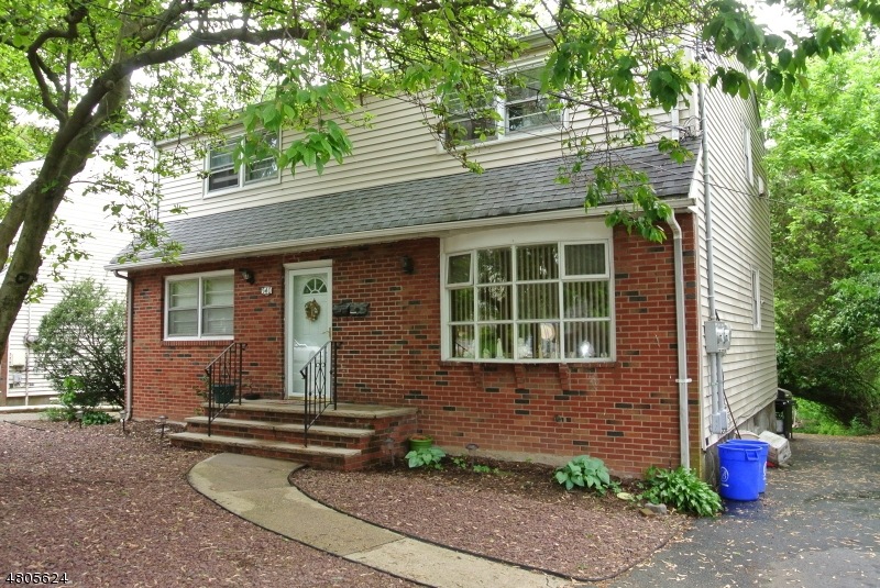 540 Broughton Ave, Bloomfield, NJ 07003 - photo 1