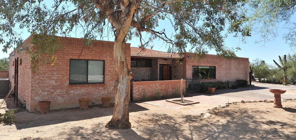 1121 W Sahara Palms Drive