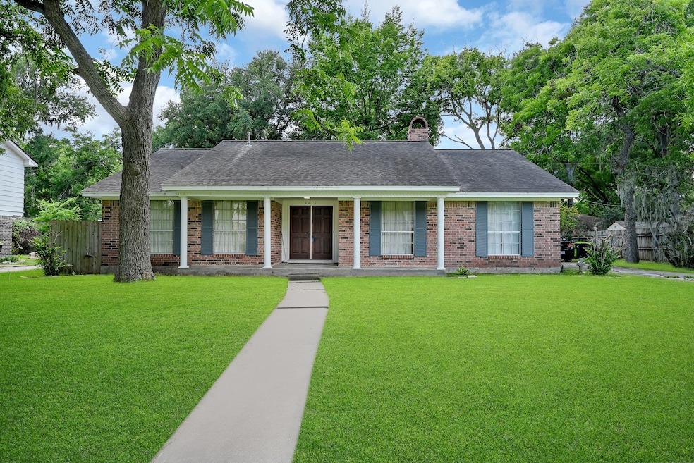 2210 N Belmont Dr, Richmond, TX 77469 - photo 1
