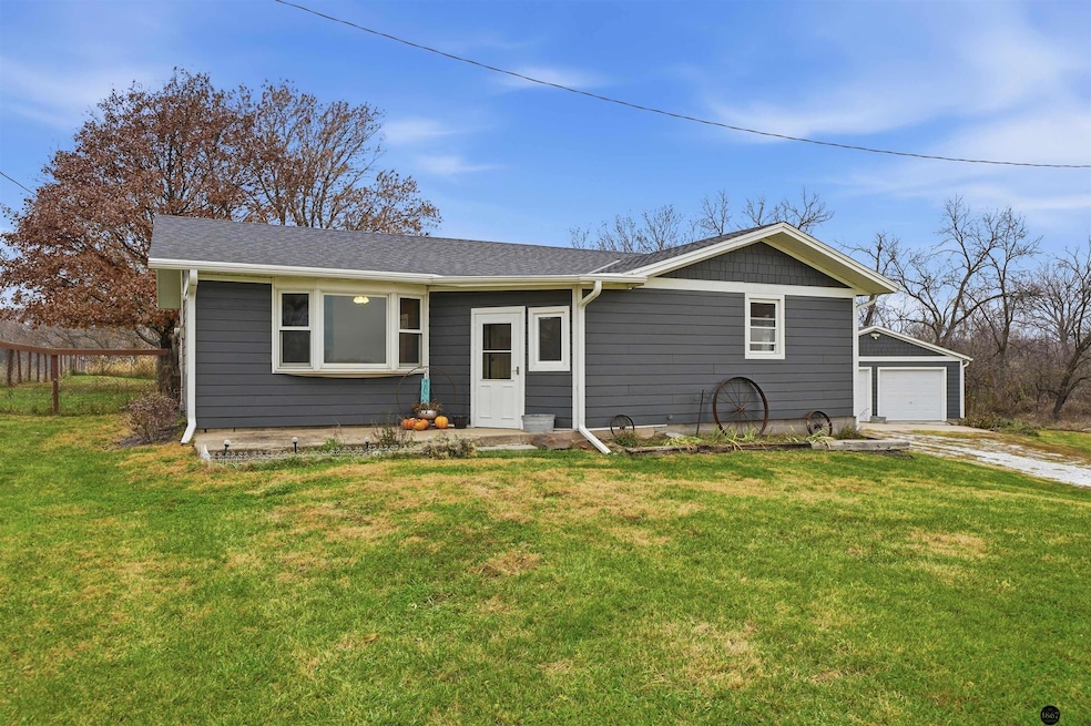 429 Russell St, Alvo, NE 68304 - photo 1