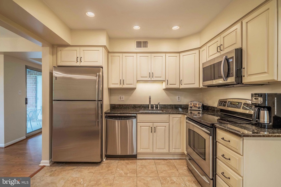 6 Elphin Ct unit 302, Lutherville Timonium, MD 21093 - photo 1