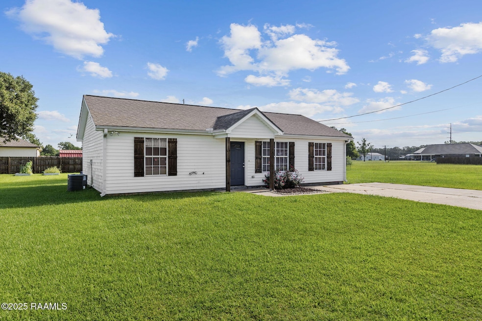 2-web-or-mls-122 B Robin Rd-2