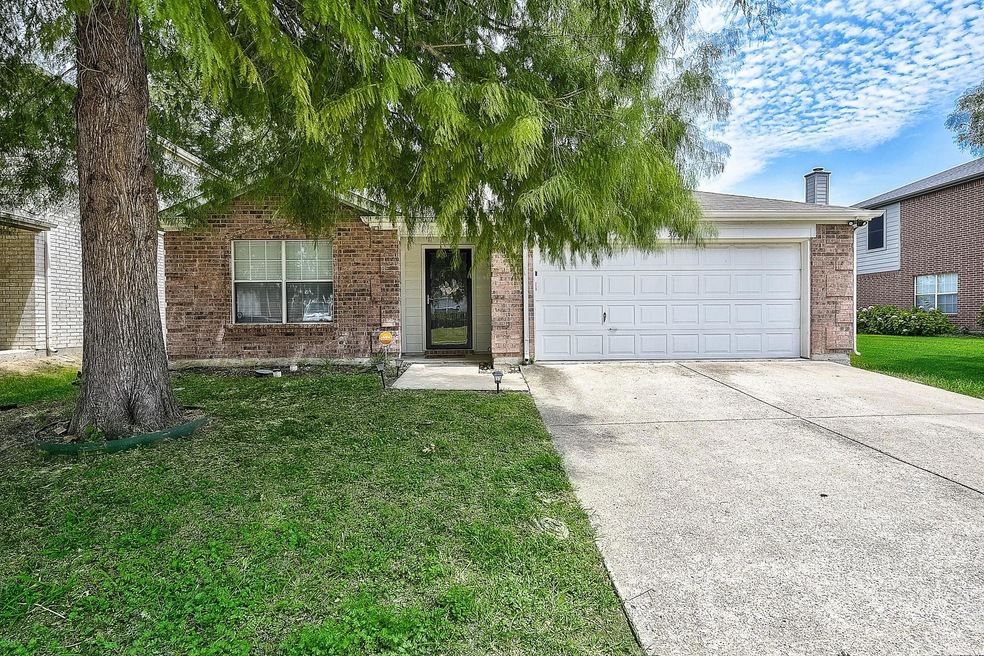 306 Charleston Dr, Wylie, TX 75098 - photo 1