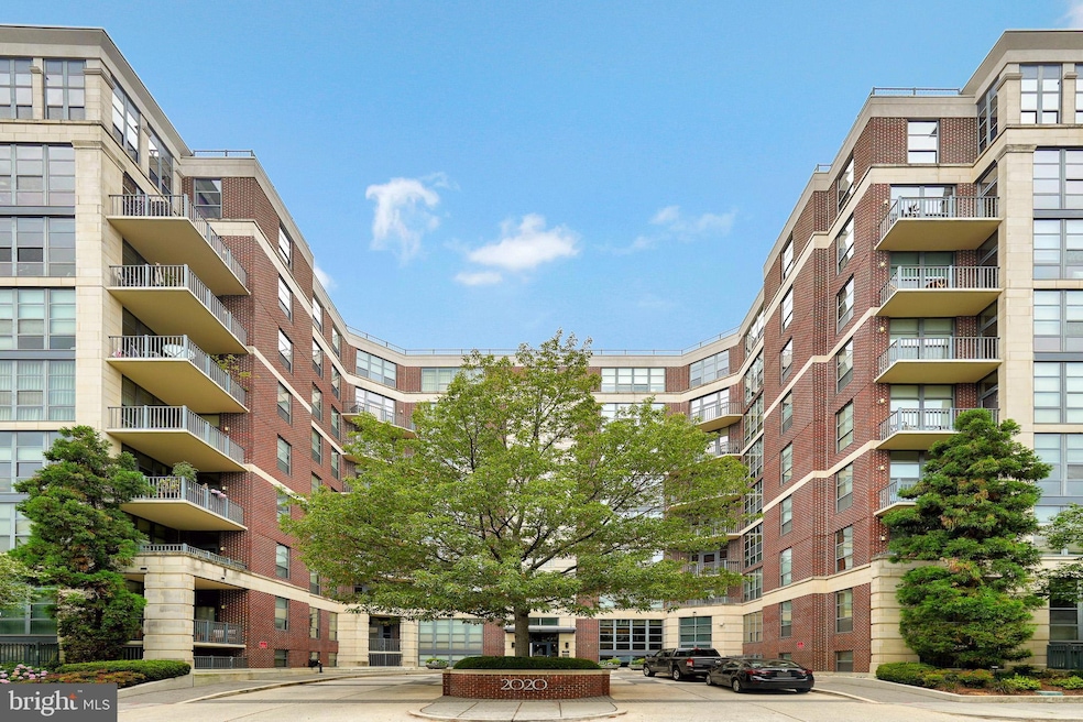 2020 Lofts unit T05, Washington, DC 20009 - photo 1