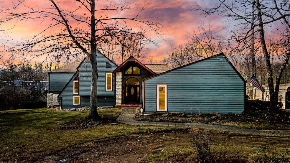 250 Lookout Ln 002