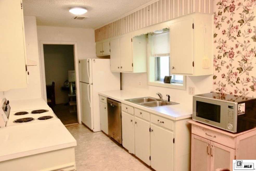 306 Pine Grove Cir, West Monroe, LA 71291 - photo 1