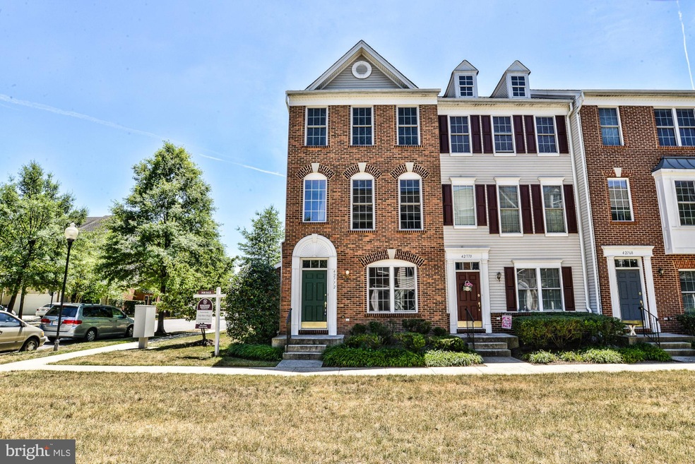 42772 Atchison Terrace unit 2A, Chantilly, VA 20152 - photo 1