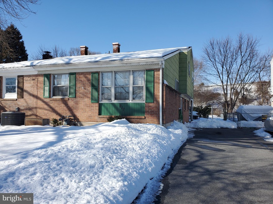 217 Columbia Ave, Reading, PA 19605 - photo 1