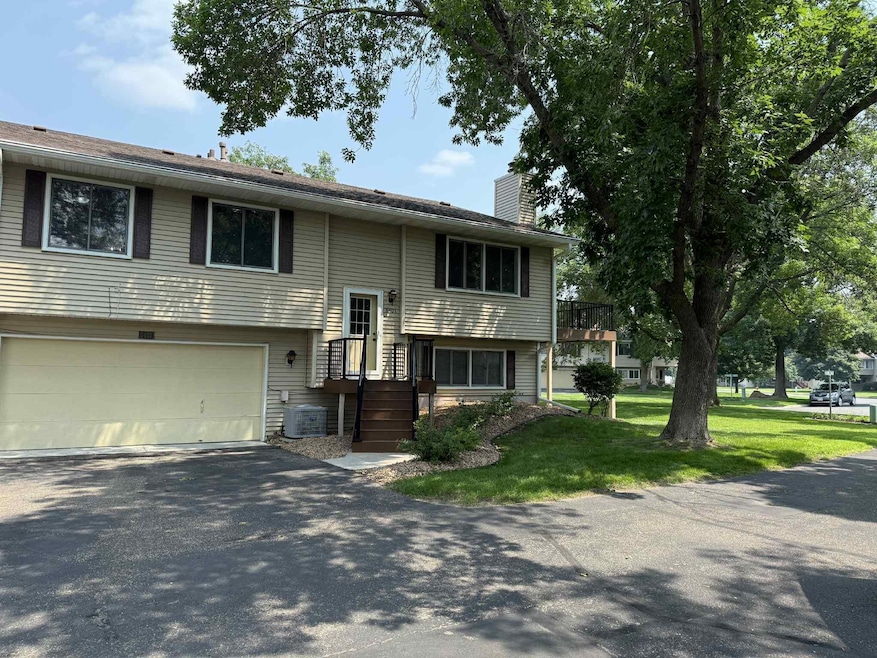 8401 Thomas Ct N, Brooklyn Park, MN 55444 - photo 1