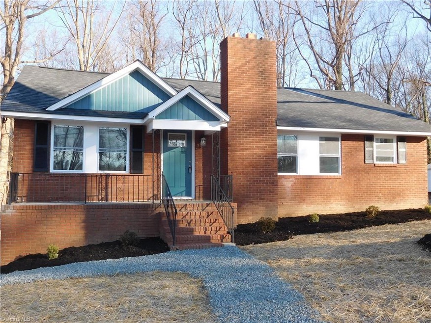WELCOME HOME! 413 MOTOR RD. SUPER CUTE ALL BRICK RANCH. 3BR/1BA WITH FULL BASEMENT & GARAGE.