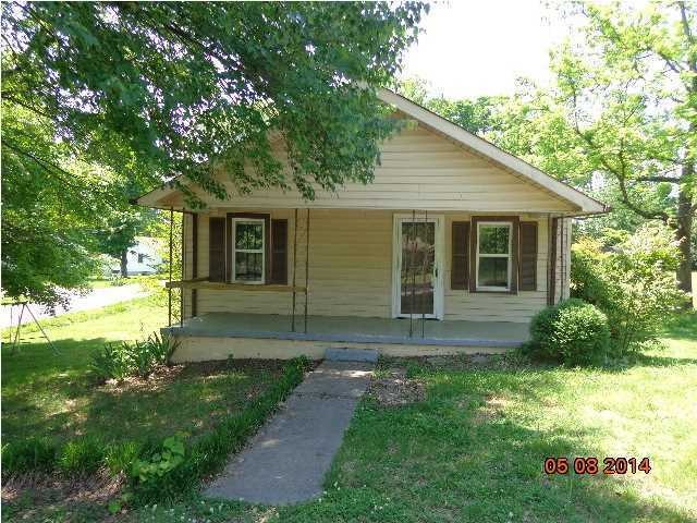 301 Jackson St NW, Cleveland, TN 37312 - photo 1