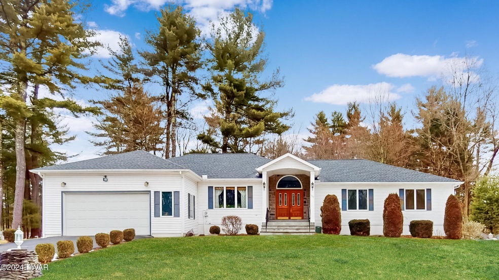 100 Stonegate Ct, Dingmans Ferry, PA 18328 - photo 1