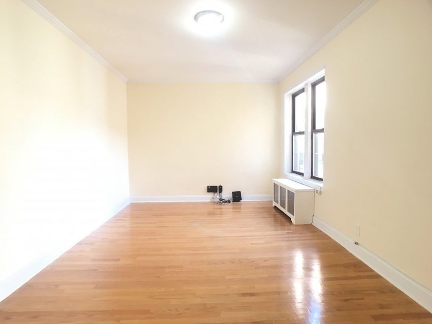 213 Bennett Ave unit 4C, New York, NY 10040 - photo 1