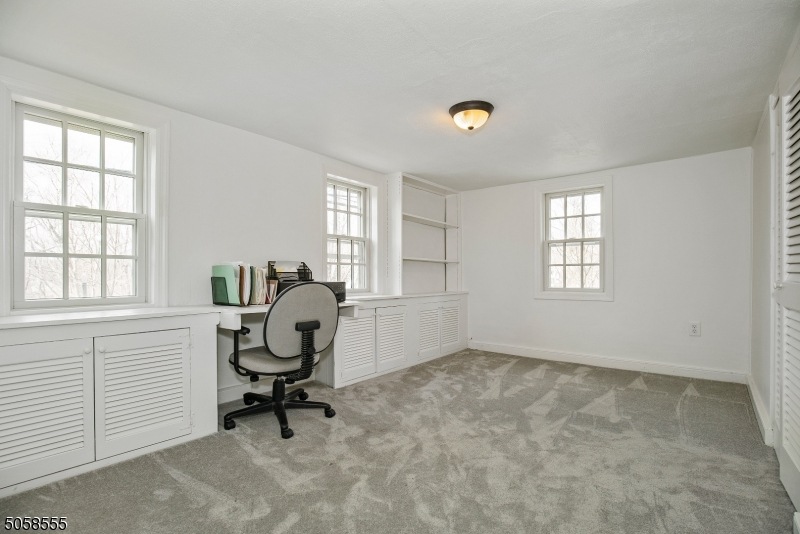 16 Roxiticus Rd, Mendham, NJ 07945 - photo 1