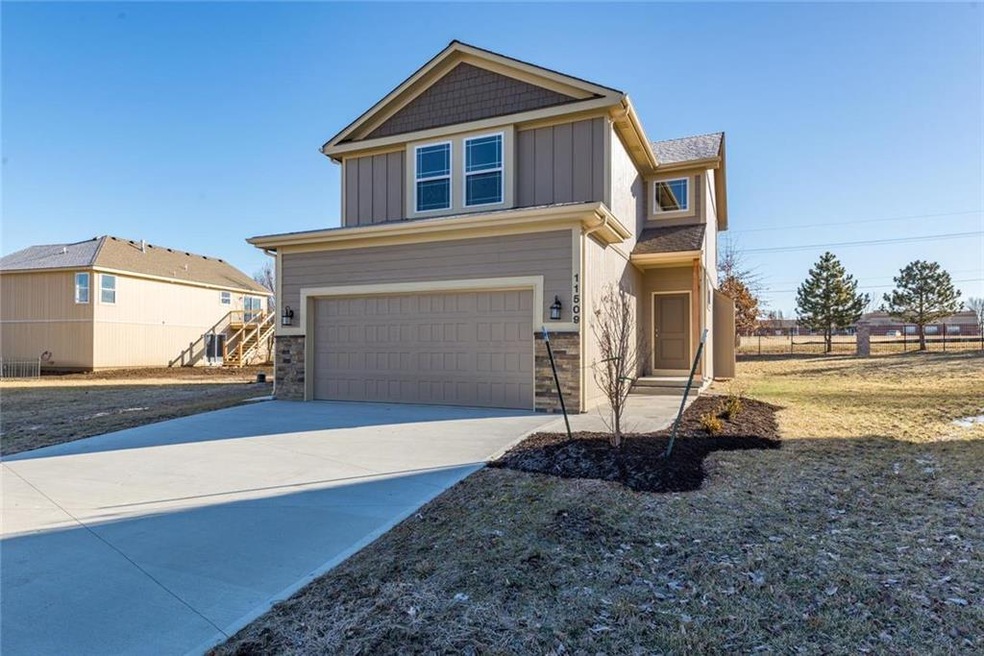 11509 E 207th St, Peculiar, MO 64078 - photo 1