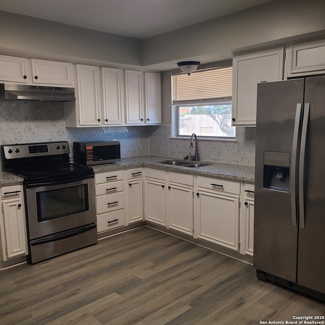 5143 Village Row, San Antonio, TX 78218 - photo 1