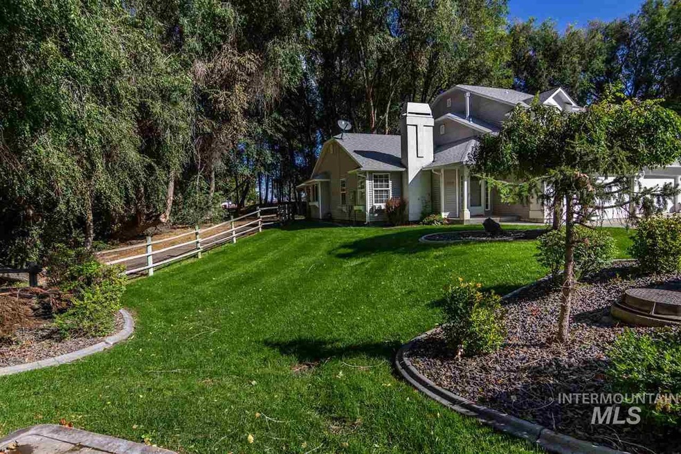 1403 Lois Ln, Nampa, ID 83686 - photo 1