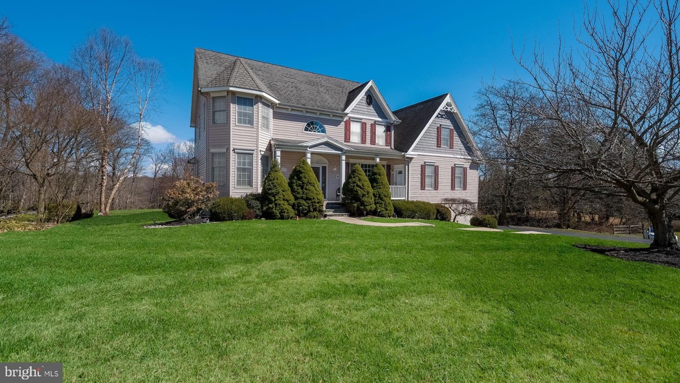 595 Saint Leonards Rd, Southampton, PA 18966 - photo 1