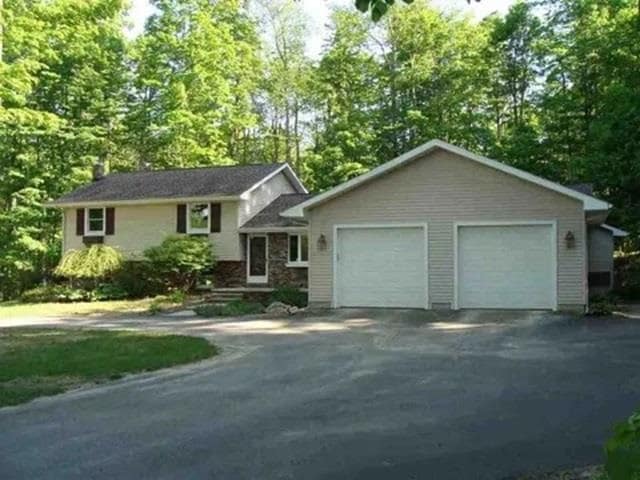 Sold $375,000 • Co-Listing Agent