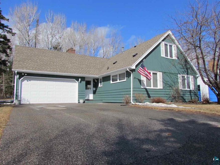 426 Pinewood Ln, Duluth, MN 55804 - photo 1