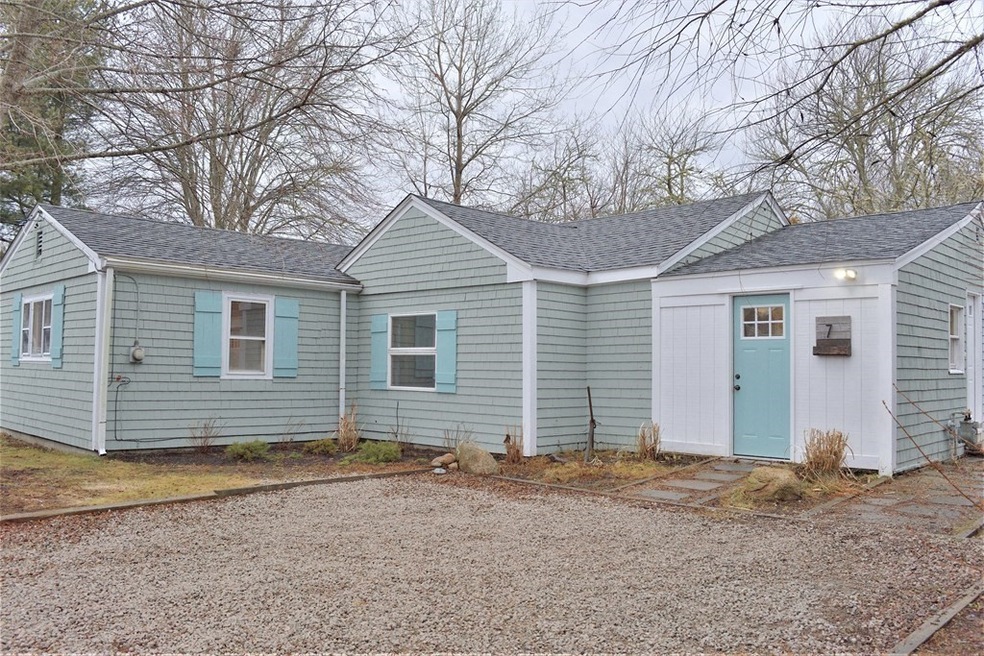 7 Rivet St, Fairhaven, MA 02719 - photo 1