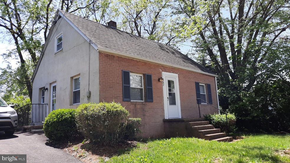 382 W 11th St, Front Royal, VA 22630 - photo 1