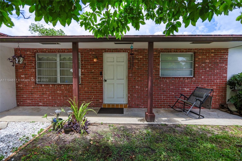 Front of the house 