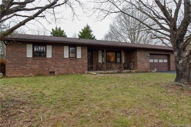 20 Keeneland Dr, Hendersonville, NC 28792 - photo 1