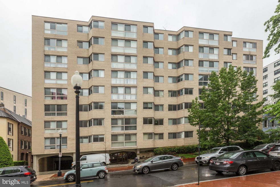 Jefferson House unit 216, Washington, DC 20037 - photo 1