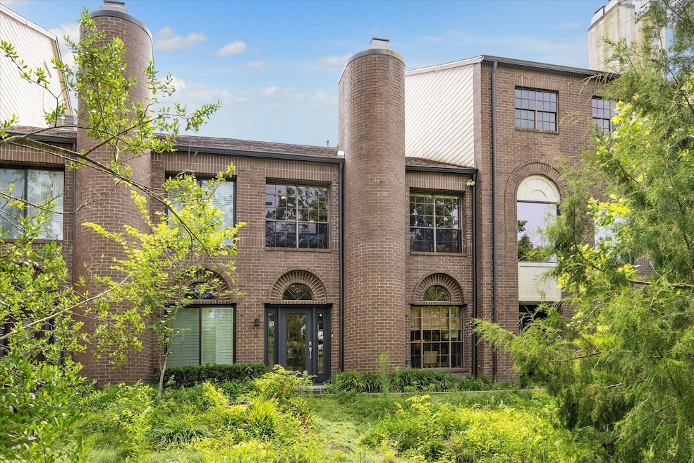 19 Crestwood Unit 4