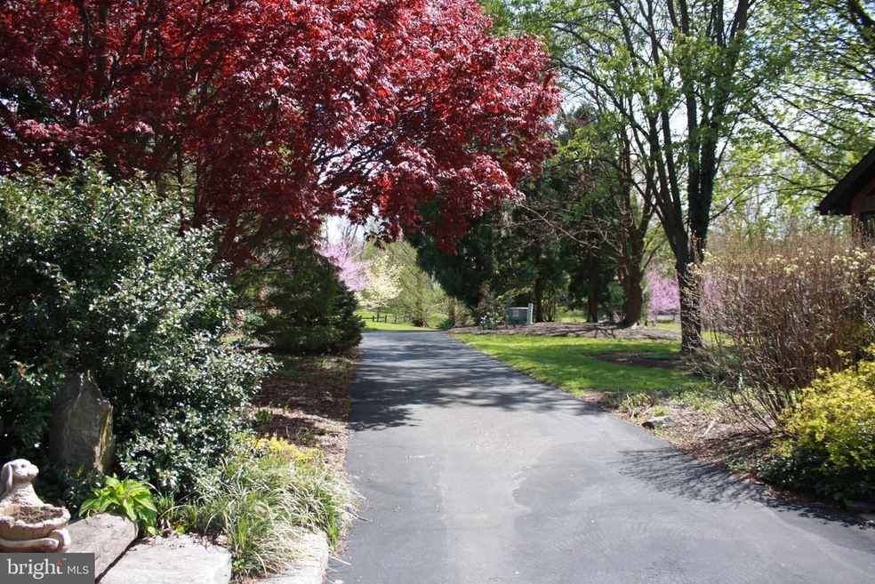 810 Merrybell Ln, Kennett Square, PA 19348 - photo 1