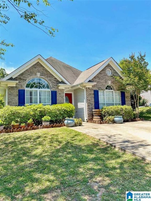 427 Camden Cove Cir, Calera, AL 35040 - photo 1