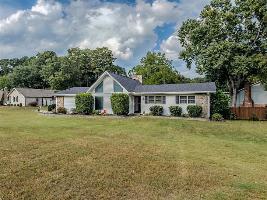 2256 Windsor Dr SW, Snellville, GA 30078 - photo 1