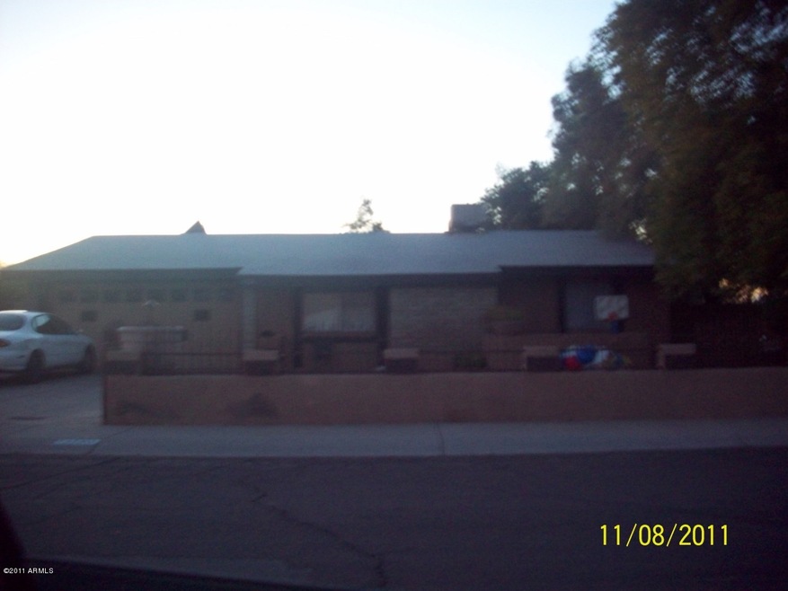 4240 N 81st Dr, Phoenix, AZ 85033 - photo 1