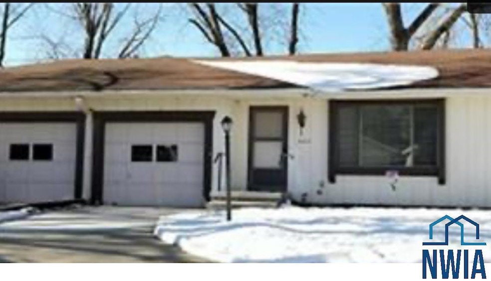 3003 Viking Dr, Sioux City, IA 51104 - photo 1