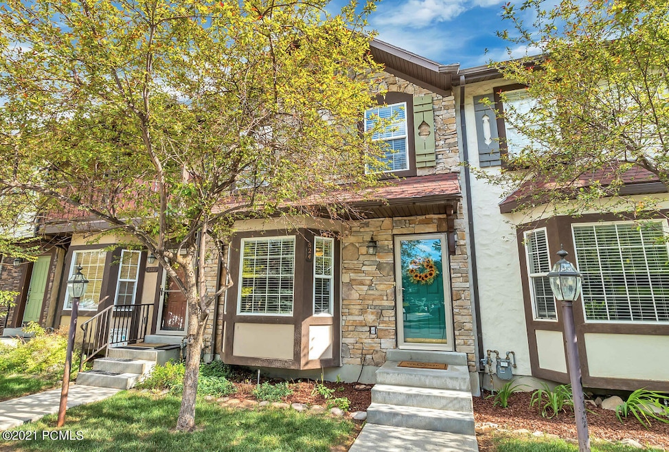 824 E Hamlet Cir S, Midway, UT 84049 - photo 1