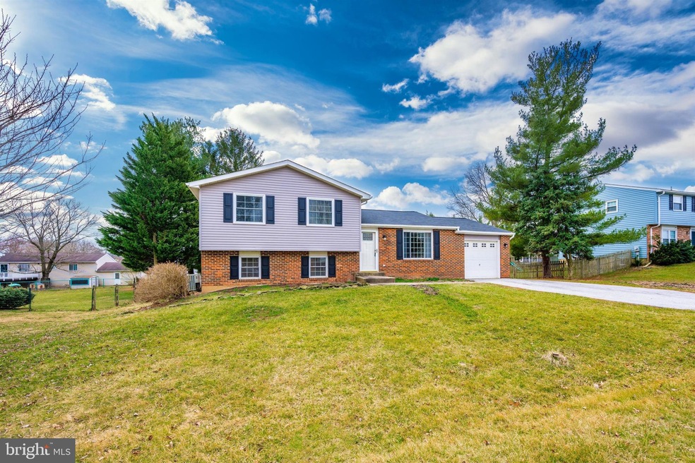 9409 Farmingdale Ave, Walkersville, MD 21793 - photo 1