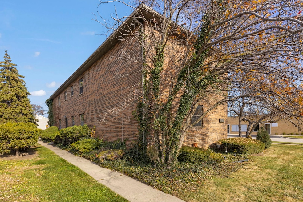 5700 Saint Charles Rd, Berkeley, IL 60163 - photo 1