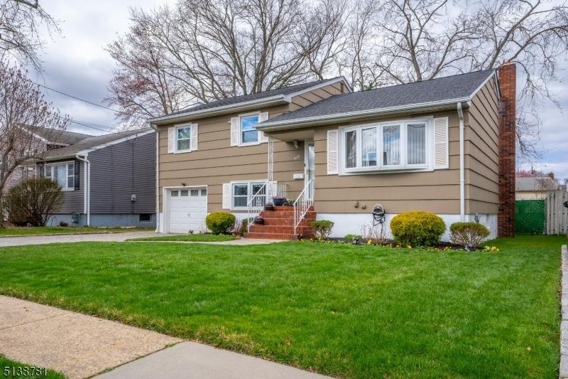 918 Sheridan St, Union, NJ 07083 - photo 1