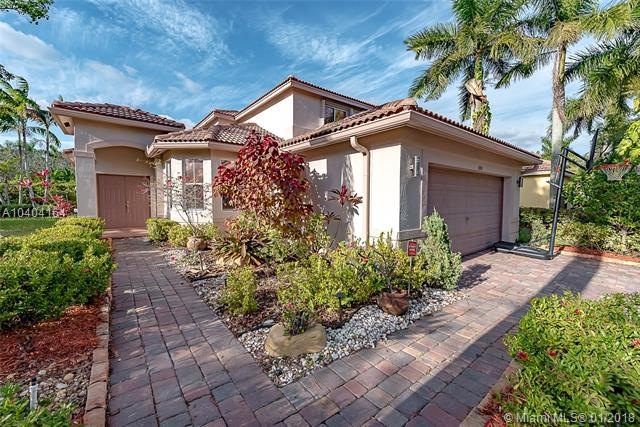 GORGEOUS CURB APPEAL