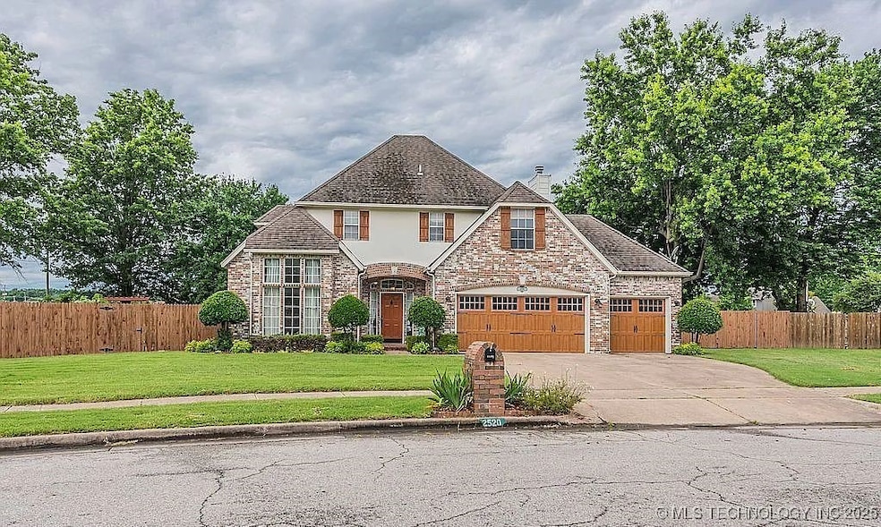 2520 N 12th St, Broken Arrow, OK 74012 - photo 1