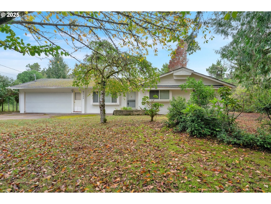 5546 S Shore Dr, Florence, OR 97439 - photo 1
