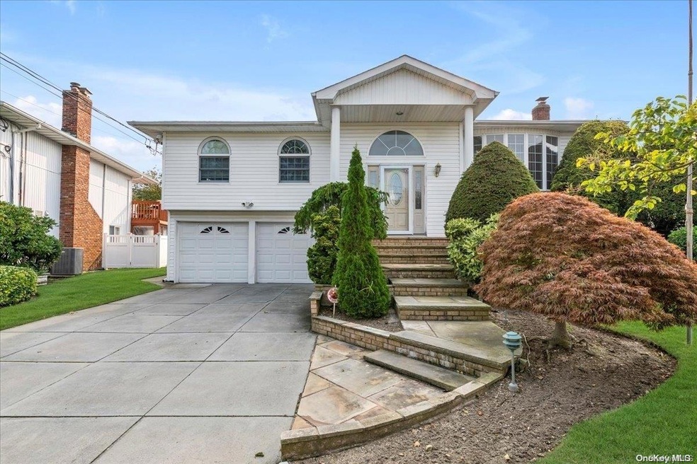 3195 Monterey Dr, Merrick, NY 11566 - photo 1