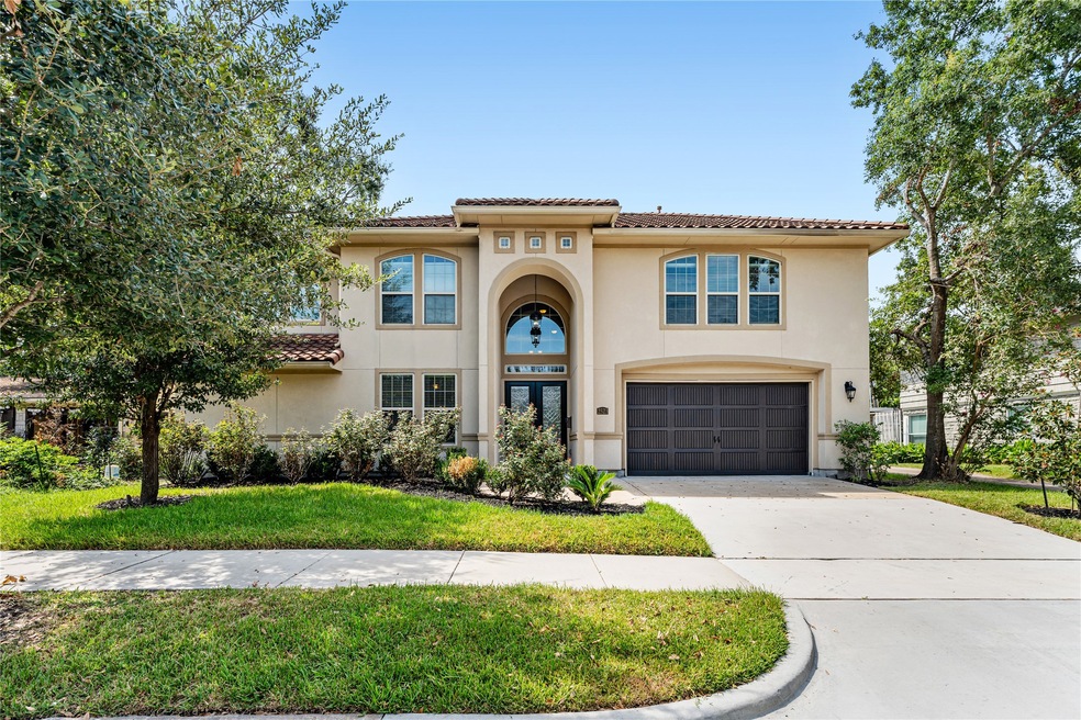 Stunning 5/6 bedroom home 4.5 bathrooms. You have