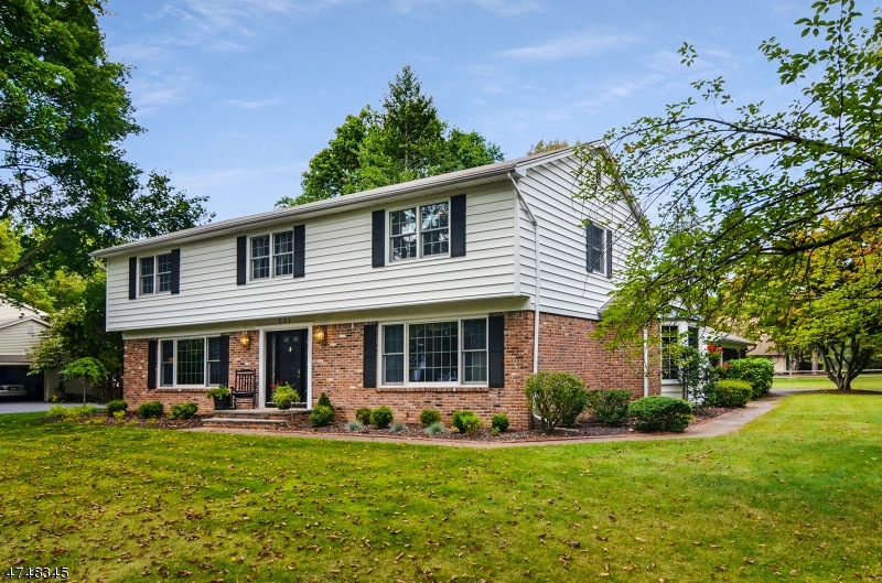 201 Heather Ln, Ramsey, NJ 07446 - photo 1