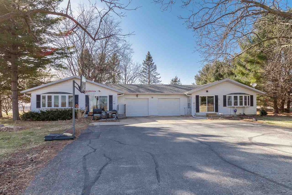 1651 Hook Island Rd, Oregon, WI 53575 - photo 1