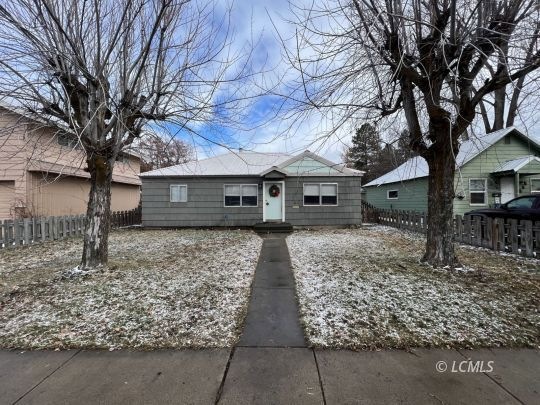 244 N L St, Lakeview, OR 97630 - photo 1